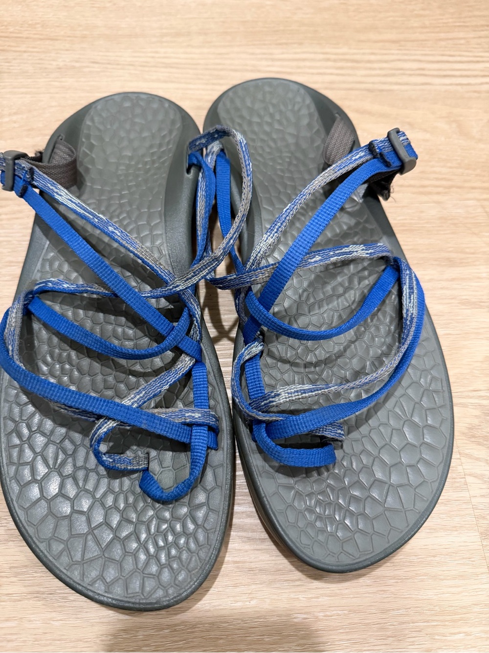 Chacos Women's Gray Footbed Sandals with Blue Straps